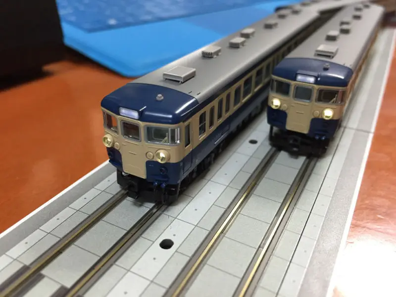 115系800番代 横須賀色 入線です。 KATO 10-1118 10-1119