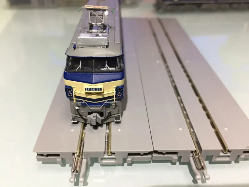 EF66 44号機 後期型・JR貨物更新車 中古 が入線です。TOMIX 2170