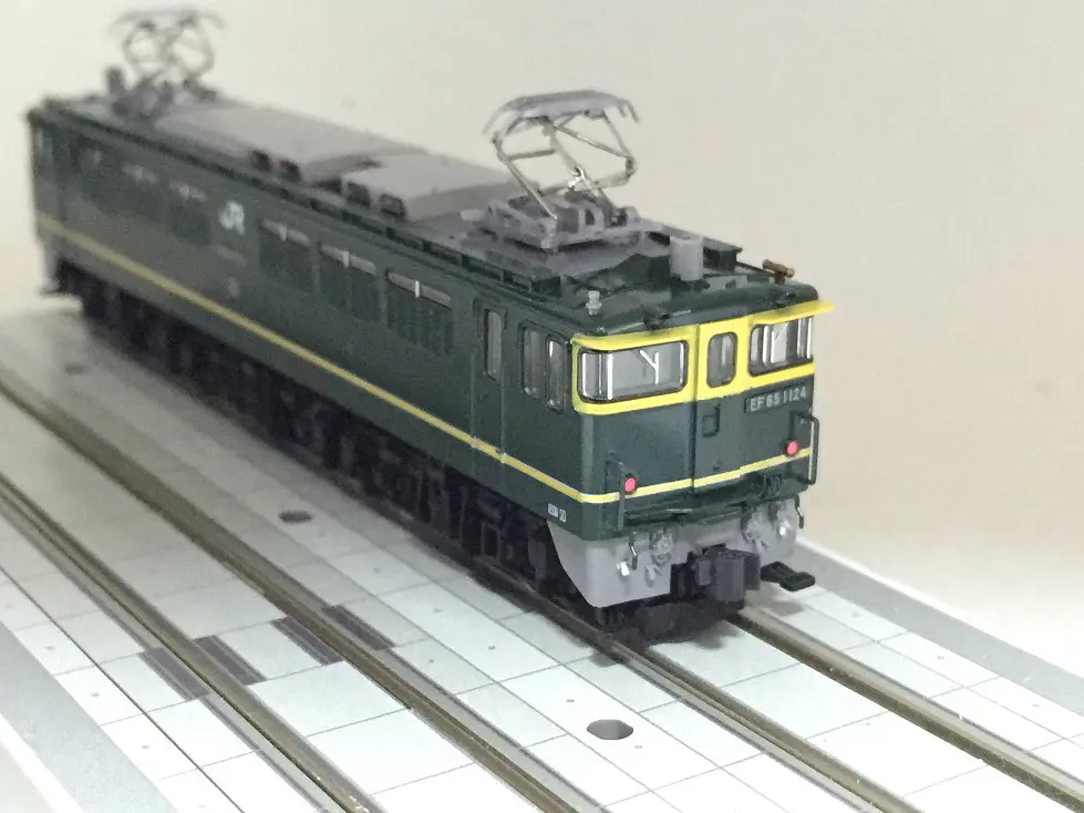 EF65 1124号機 トワイライト色を弄る。その3 TOMIX 9165