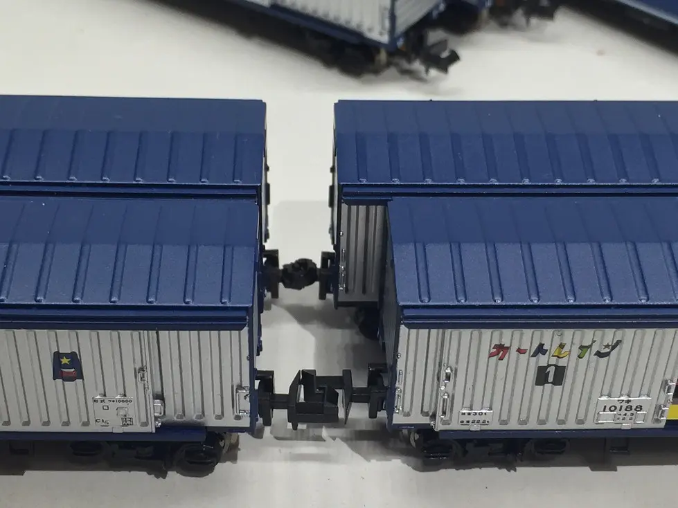 A5945_cartrain-8s.jpg.webp