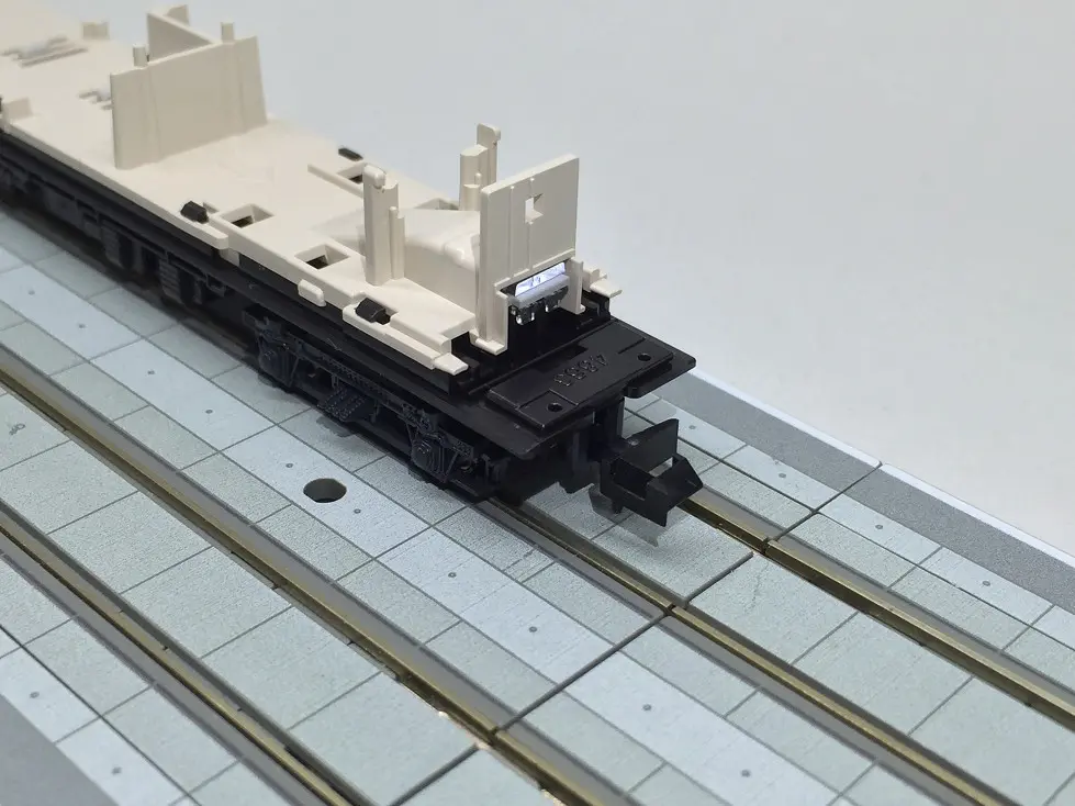 HG密連化 719系 T車2両増結 標準色 扉と連絡部分色入 KATO313系に電連取付とTOMIXの製品化決定等 | カムコタ日誌