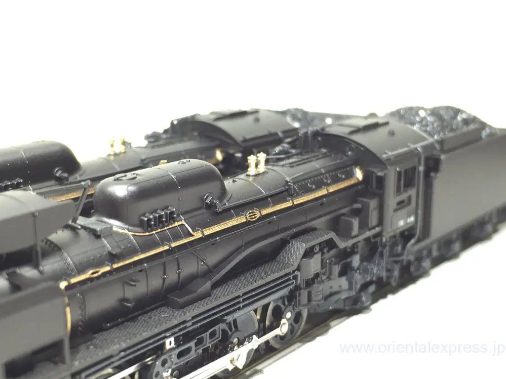 D51 標準形（長野式集煙装置付） 丸窓化。 KATO 2016-6