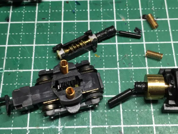 なーさん専用 209系南武線が入線です。ついでに弄ります。 TOMIX 92794