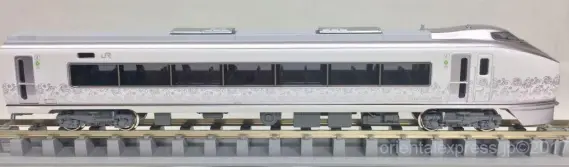 651系1000番台「伊豆クレイル」タイプの入線です。 KATO 10-944