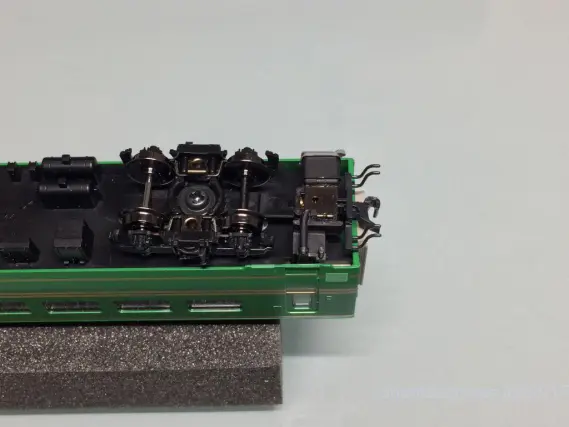 LK1.28様用 24系25形「夢空間北斗星」を弄る。その4 個室壁面シート TOMIX
