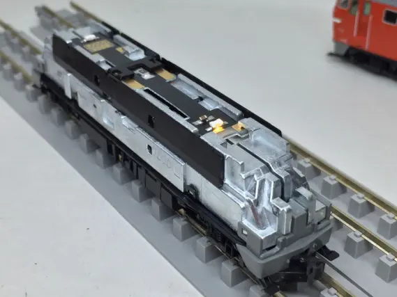 KATO DD54 初期形・中期形（7010-4・7010-2）が入線です