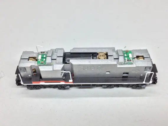 DD16 12 kato ディーゼル機関車　ライト点灯動力動作確認済カプラー無し DD16 12 kato ディーゼル機関車 ライト点灯動力動作確認済