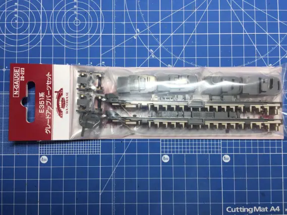 E351系グレードアップパーツセットを取付！28-223 KATO