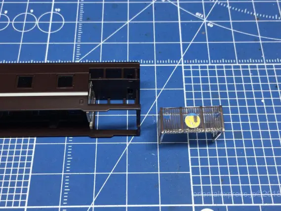 TOMIX 12系「やまぐち号」を弄る。JNMAでエヌ小屋の部品を