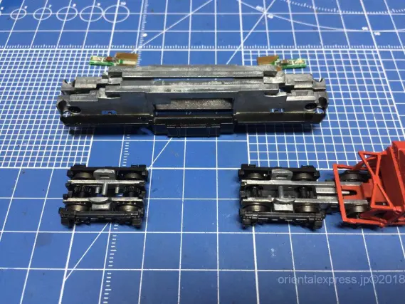 DD14 333・334 標準色・重連セットを弄る。その1 分離 MICROACE