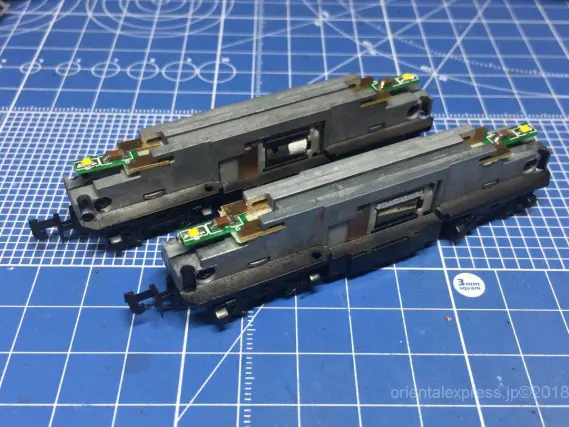 DD14 333・334 標準色・重連セットを弄る。その1 分離 MICROACE