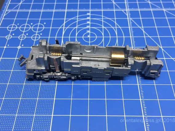 EH500 5号機（2次形）を弄る。8軸集電化 KATO 3037 | NGaugeJP
