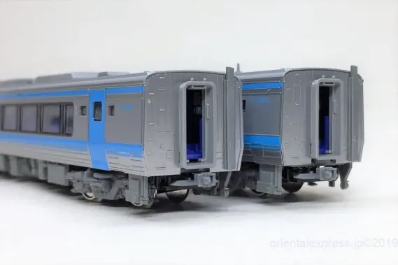 JR四国 2000系「南風」が入線しました。KATO 10-1503 | NGaugeJP