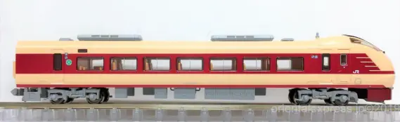 E653系1000番台 K70編成 国鉄特急色が入線です(*´з`) MICROACE