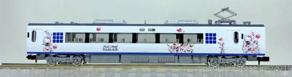 281系「ハローキティ はるか・Butterfly」が入線しました。TOMIX