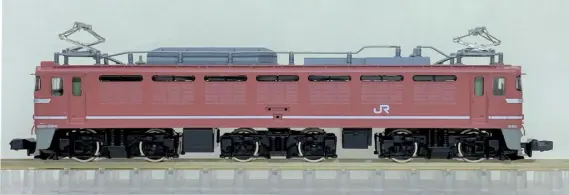EF81 600番台（735号機）が入線です。TOMIX 7101 | NGaugeJP - N