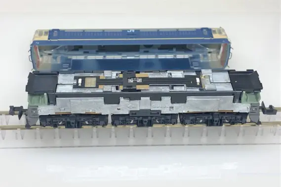 【新同】KATO 3060-3 EF65 500番台 P形特急色 (JR仕様)⑤ Amazon | KATO Nゲージ EF65 500番台 P形特急色 (JR仕様) 3060-3