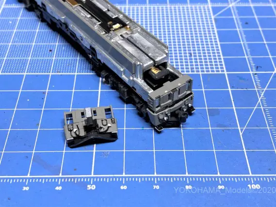 EF81北斗星色を弄る。その1 EF81 98号機へ KATO 3066-8