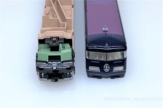 Y uki.tです　赤、緑　に2枚 117系7000番台 寝台電車「WEST EXPRESS 銀河」が入線しました