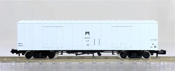 レサ10000系貨車「とびうお・ぎんりん」が入線しました。TOMIX