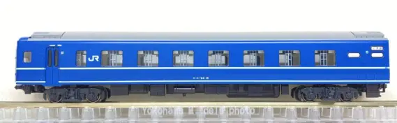 24系寝台特急「日本海」が入線です。KATO 10-881 / 10-882