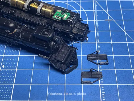 C57 11号機 豊岡機関区(晩年仕様)を弄る。その1 KATO 京都駅店