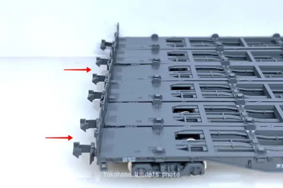 コキ106+コキ107 (JRFマークなし) コンテナ無積載が入線しました