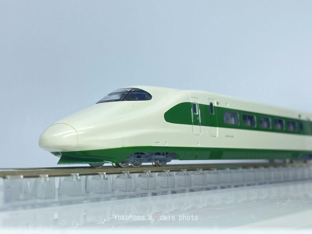 E2系1000番台新幹線 200系カラー が入線しました。KATO 10-1807 特別