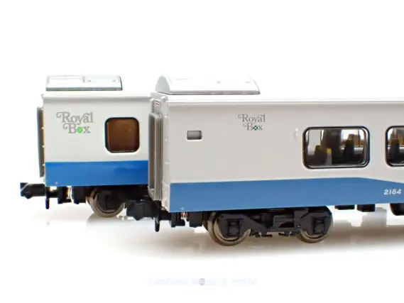 伊豆急 サロ2184+サロ1801「ロイヤルボックス」が入線しました