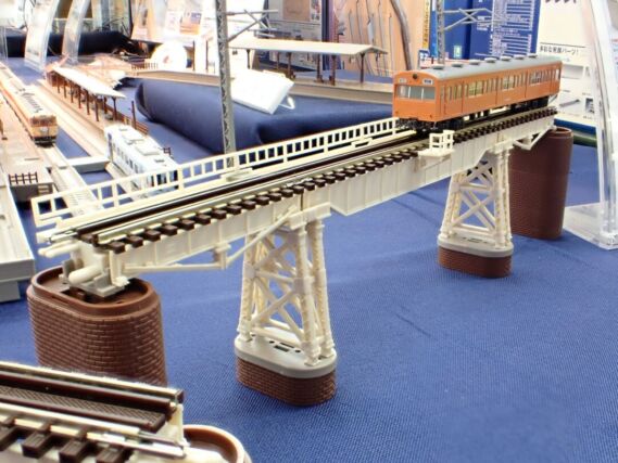 TOMIX 3277 トレッスル橋S280(F)(アイボリー)(れんが橋脚・トレッスル橋脚各2本付) トミックス鉄道模型