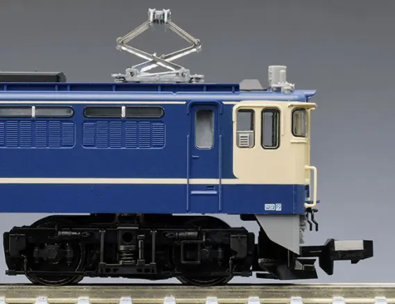 TOMIX JR EF65 2000形（復活国鉄色） 品番：7176 特急色