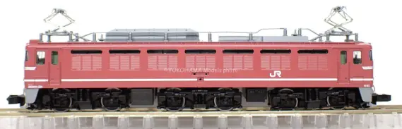 EF81 600番代（JR貨物更新色）が入線です。TOMIX 7180