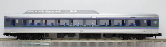 785系「スーパーホワイトアロー」登場時が入線しました