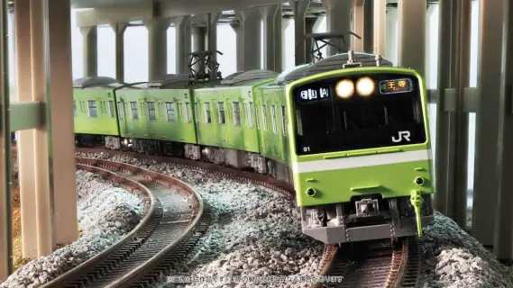 JR201系通勤電車（JR西日本30N更新車・ウグイス・混色床下